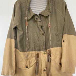 Blu Pepper Two Tone Utility jacket in Green and Tan,‎ Colorblock, Zip, Snap, M